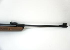 Пневматическая винтовка Gamo Hunter 440 (дерево,  3 Дж) 4,5 мм